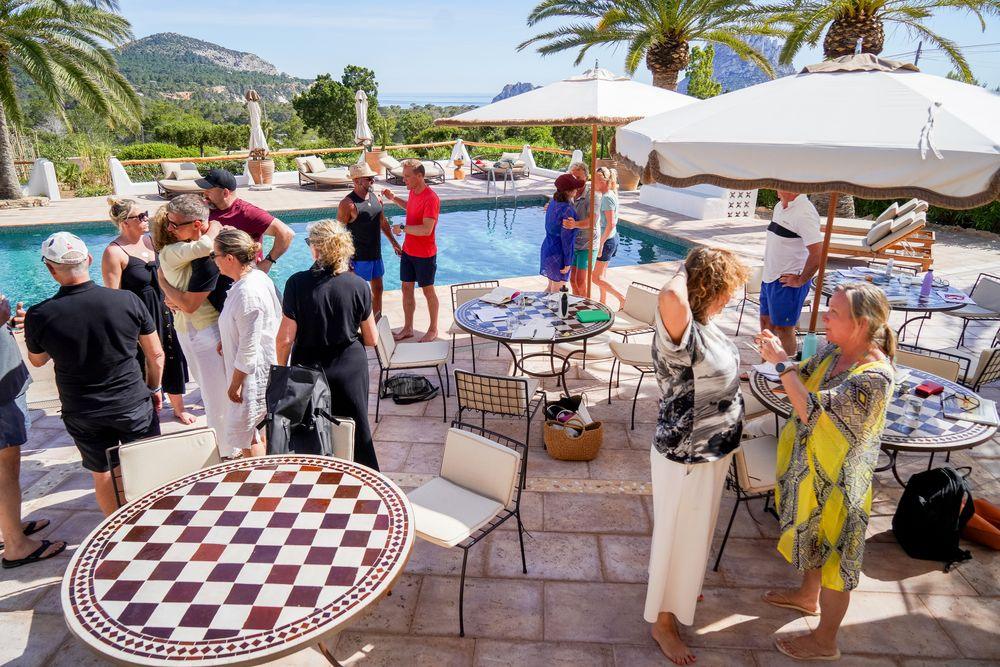 Group training on a Reinvention Retreat